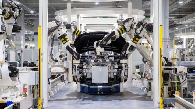 Musk dæmper forventninger: Optimus-produktion bliver meget langsom i starten