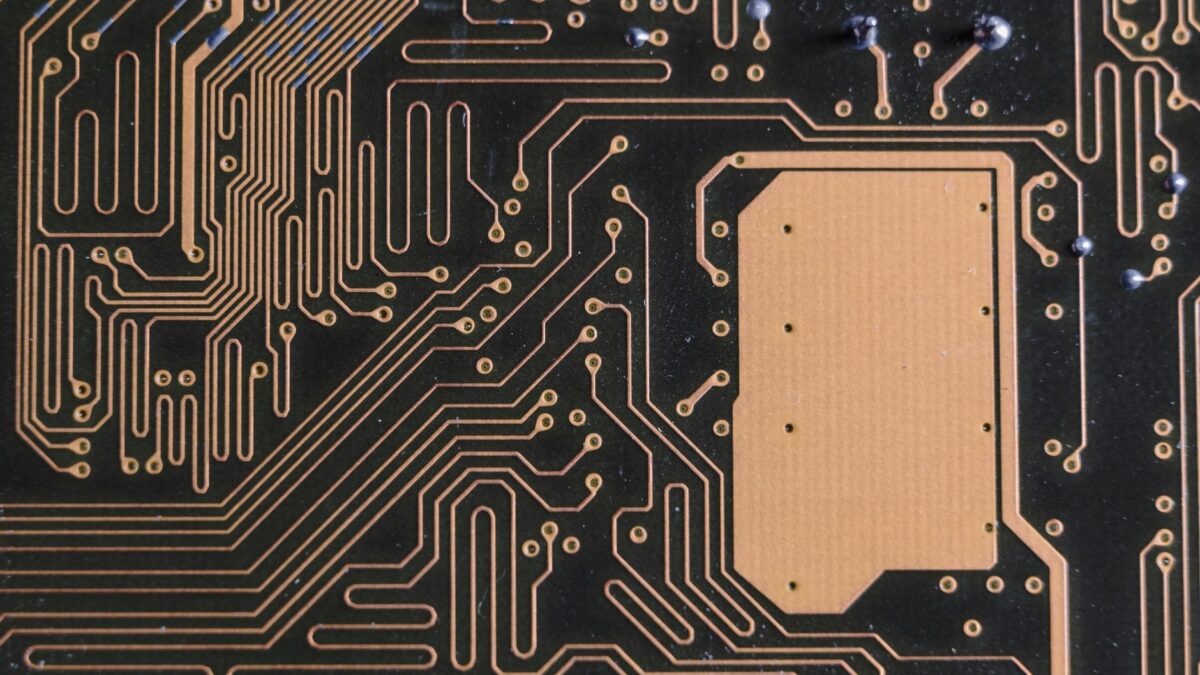 Tesla henter Intel-veteran til gigantisk TERAFAB-chipprojekt