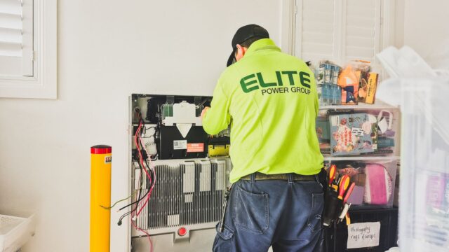 Tesla lovede nye energiprodukter og bedre solcelle-oplevelse til kunder