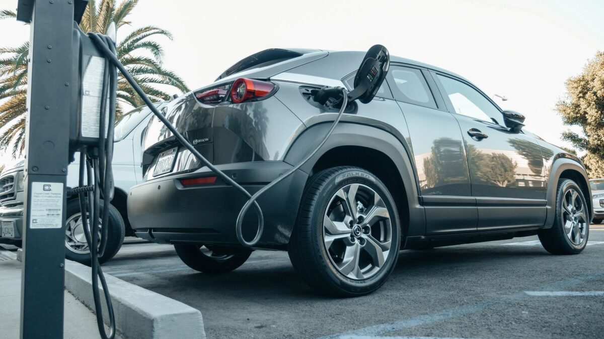 Videresælger vil tjene 20.000 dollar på ny Rivian R2 – før bilen overhovedet er kørt ind
