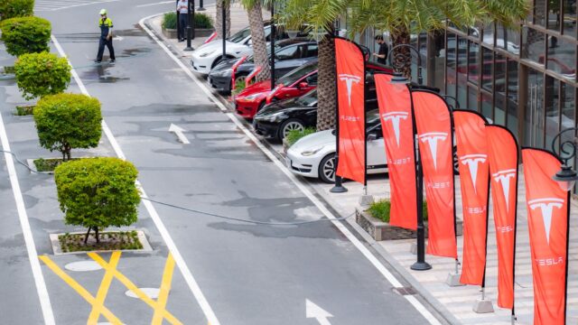 Tesla udvider robotaxi-tjeneste til Dallas og Houston