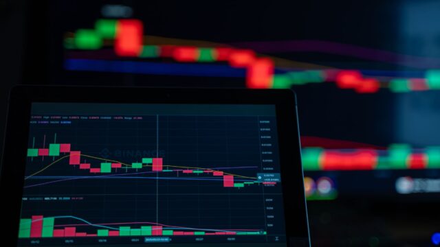 Tesla-aktien styrtdykker 12 % efter Musks bekymring om robotter