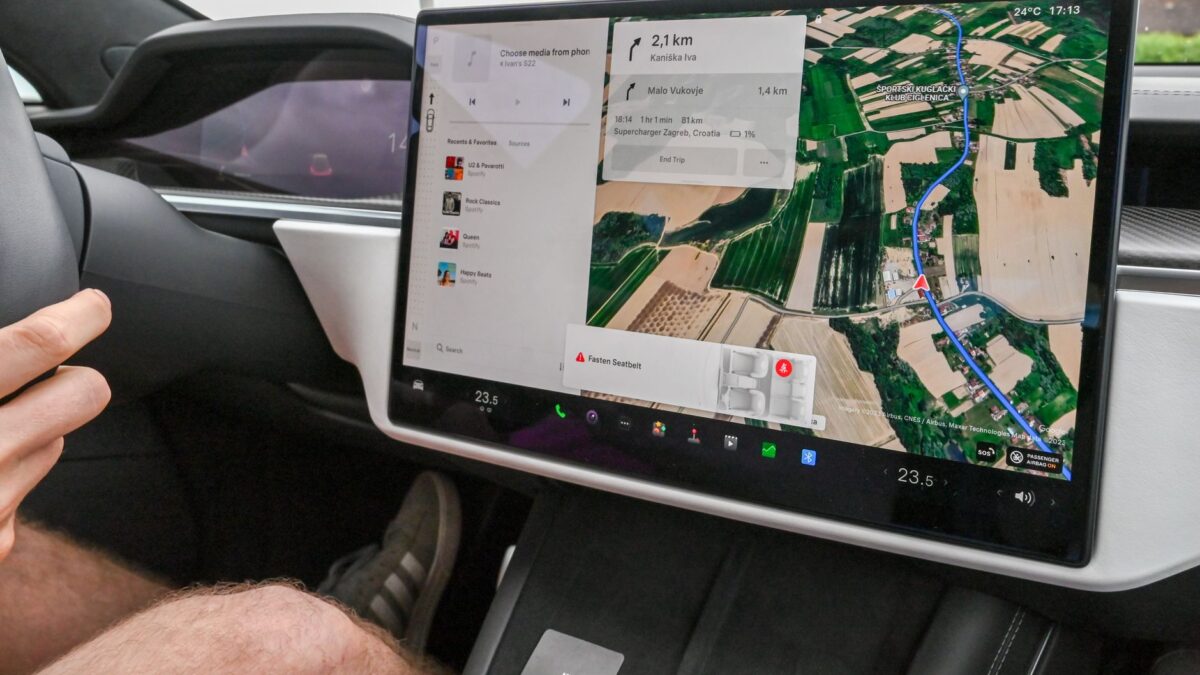 Tesla: FSD er 5,2 gange sikrere end manuel kørsel i Danmark og fire EU-lande
