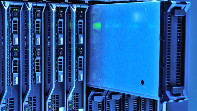 Tesla-hacker gjorde det Tesla ikke kunne: Opgraderede bil til nyeste FSD-hardware