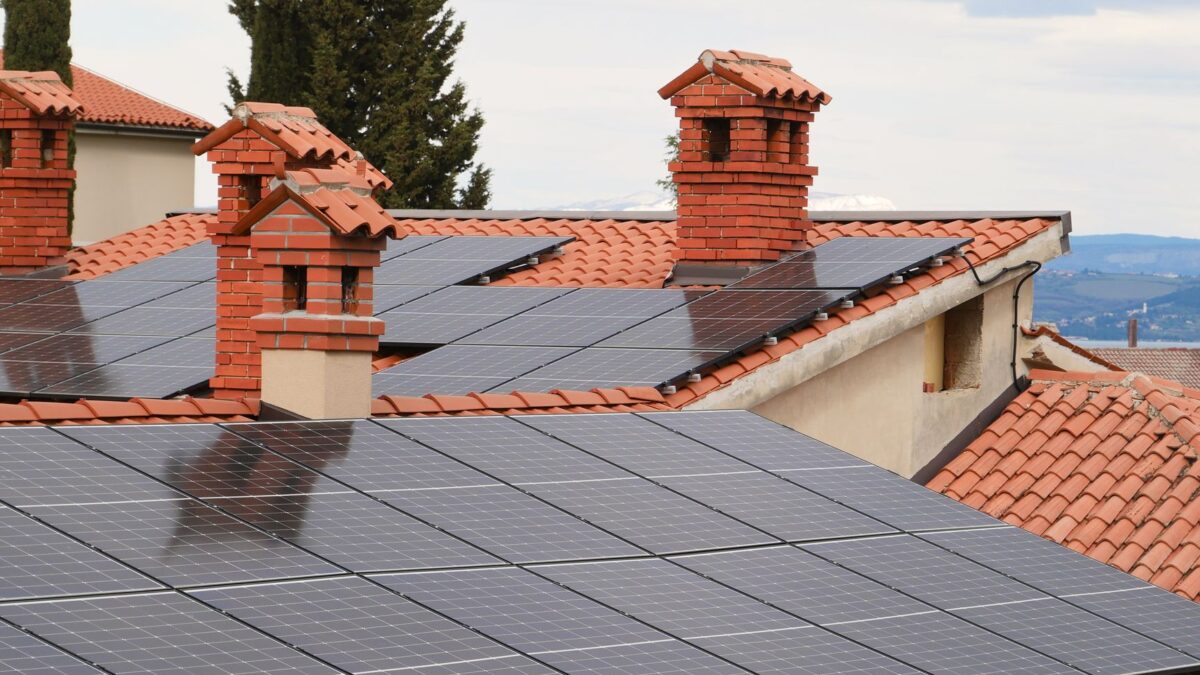 Tesla dropper Solar Roof-tagsten efter ni år med skuffende salg