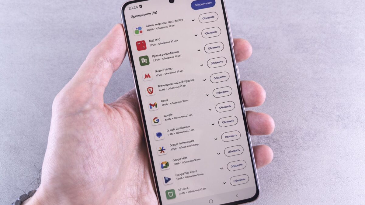 Tesla-opdatering 2026.32: EU-tilbagekaldelse løses automatisk i danske biler