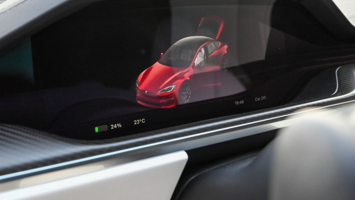 Tesla i Autopilot-retssag: 243 millioner dollar i dom eller forlig?
